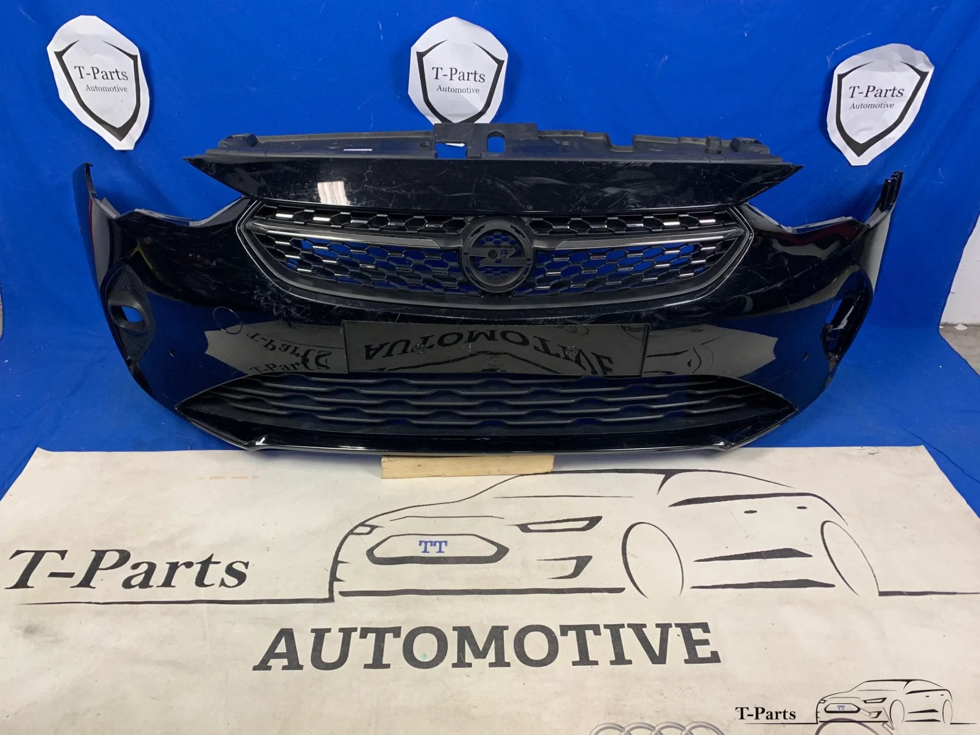 opel corsa f voorbumper grille bumper 19+ 6Xpcd, Info@fabrikant.eu, Fabrikantstraat 1
1000 AA  Amsterdam, NL, Opel, Ophalen of Verzenden