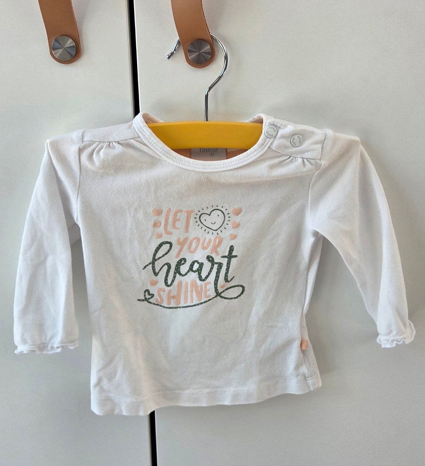 Feetje wit shirt met driekwart mouwen maat 68, Kinderen en Baby's, Babykleding | Maat 68, Meisje, Ophalen of Verzenden, Zo goed als nieuw
