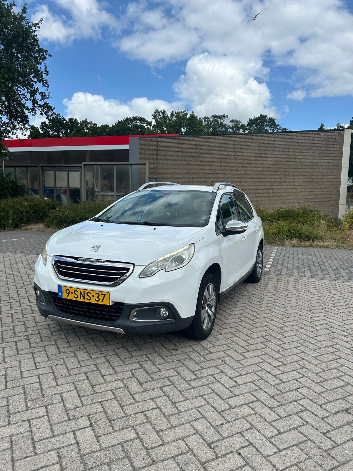 Peugeot 2008 1.2 VTI 60KW/82PK 2013 Wit, Auto's, Voorwielaandrijving, 40 €/maand, 1199 cc, Wit