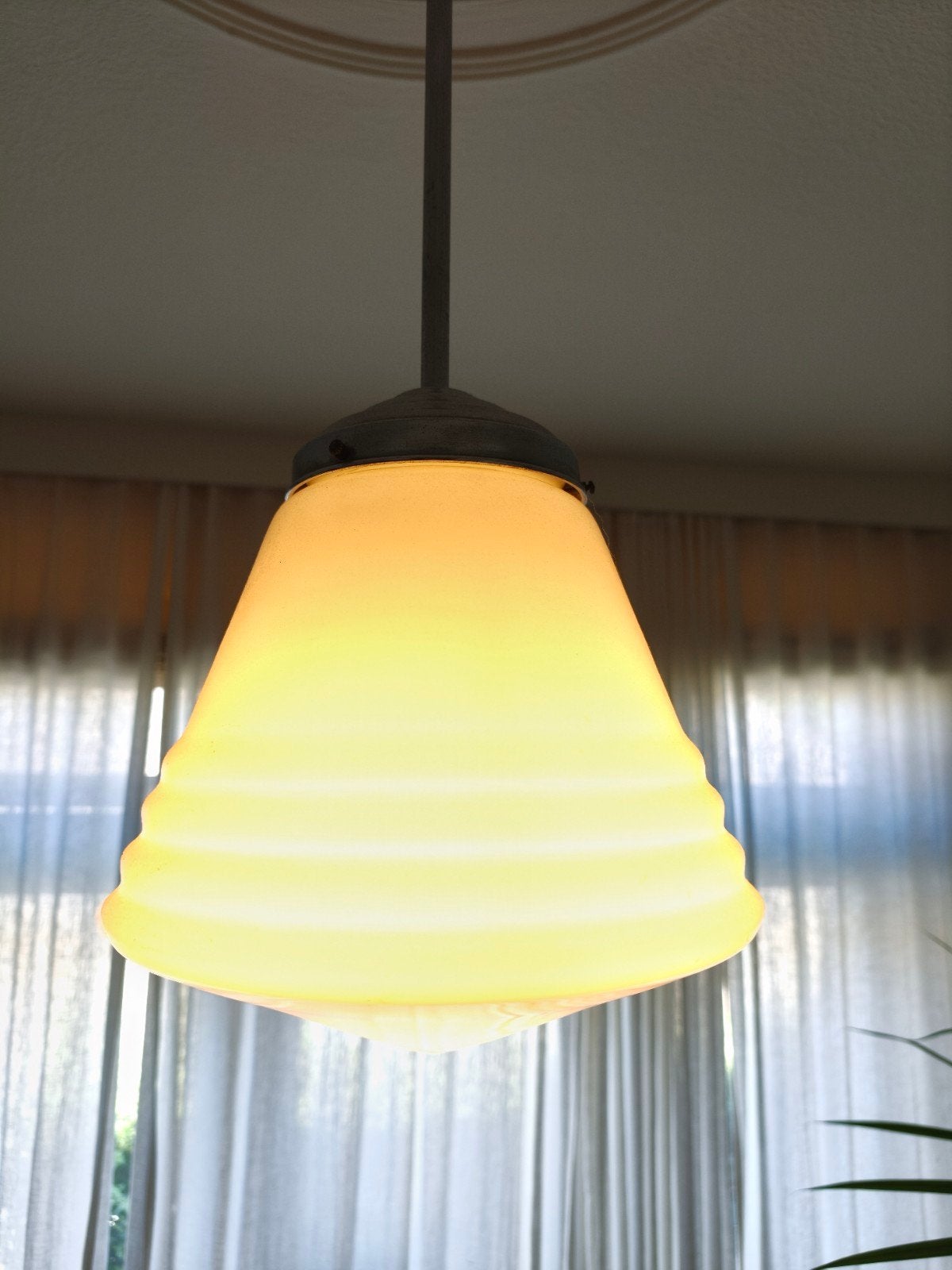 Originele Art Deco Schoollamp Jaren 30 Conisch Opaline Glas, Ophalen, Glas