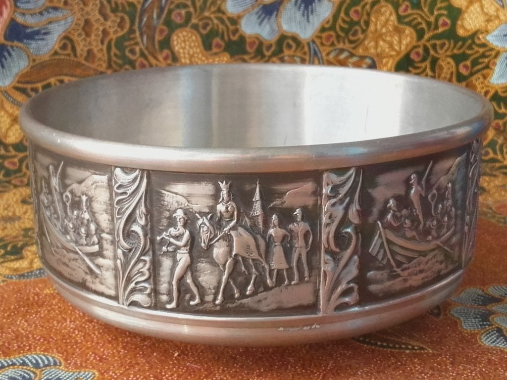 Mooie oude vintage jachtkom uit Noorwegen van tin 15 cm., Ophalen of Verzenden