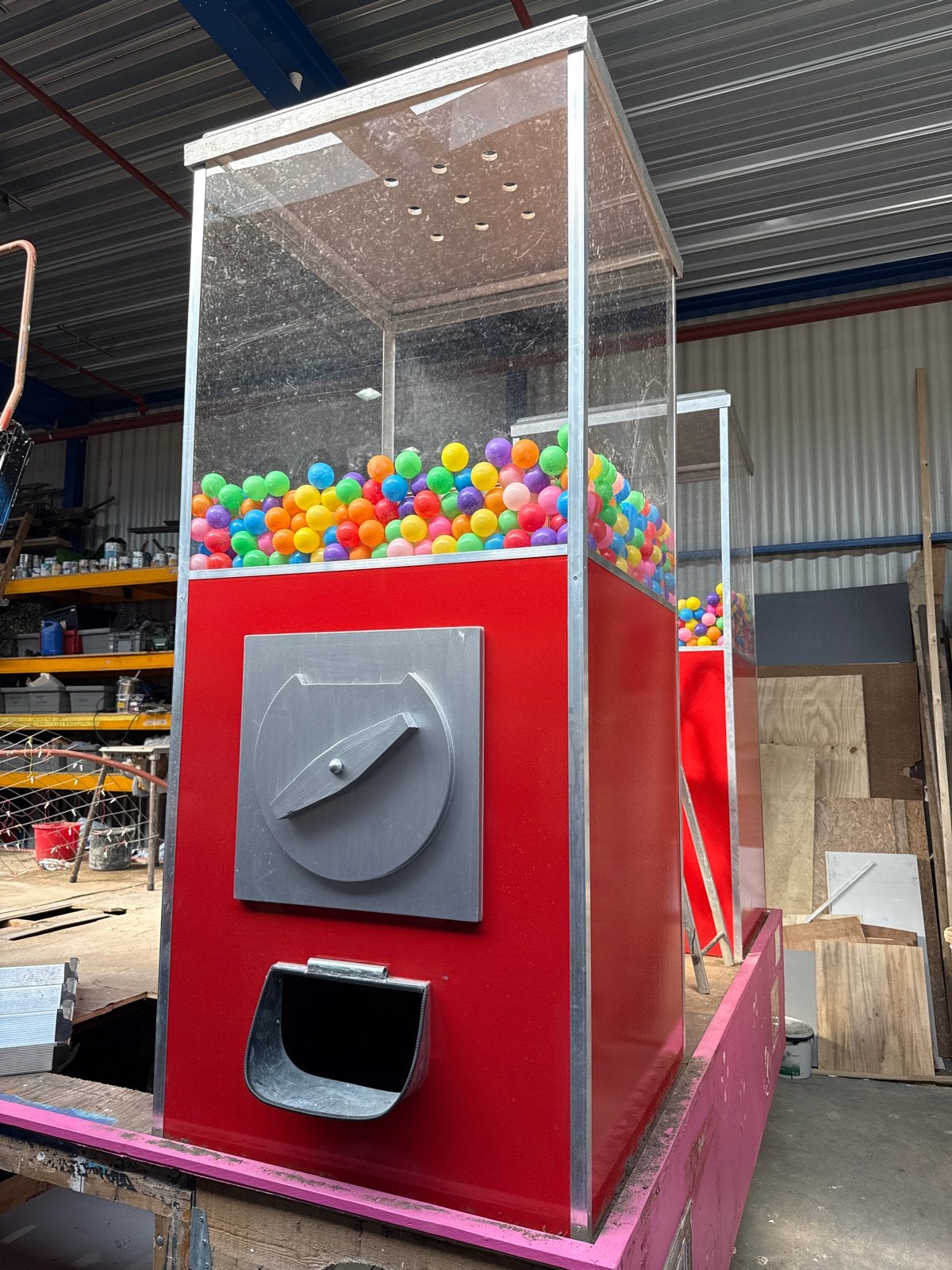 2x Grote Gumball Machine met Ballen - Eyecatcher!, Ophalen, Gebruikt