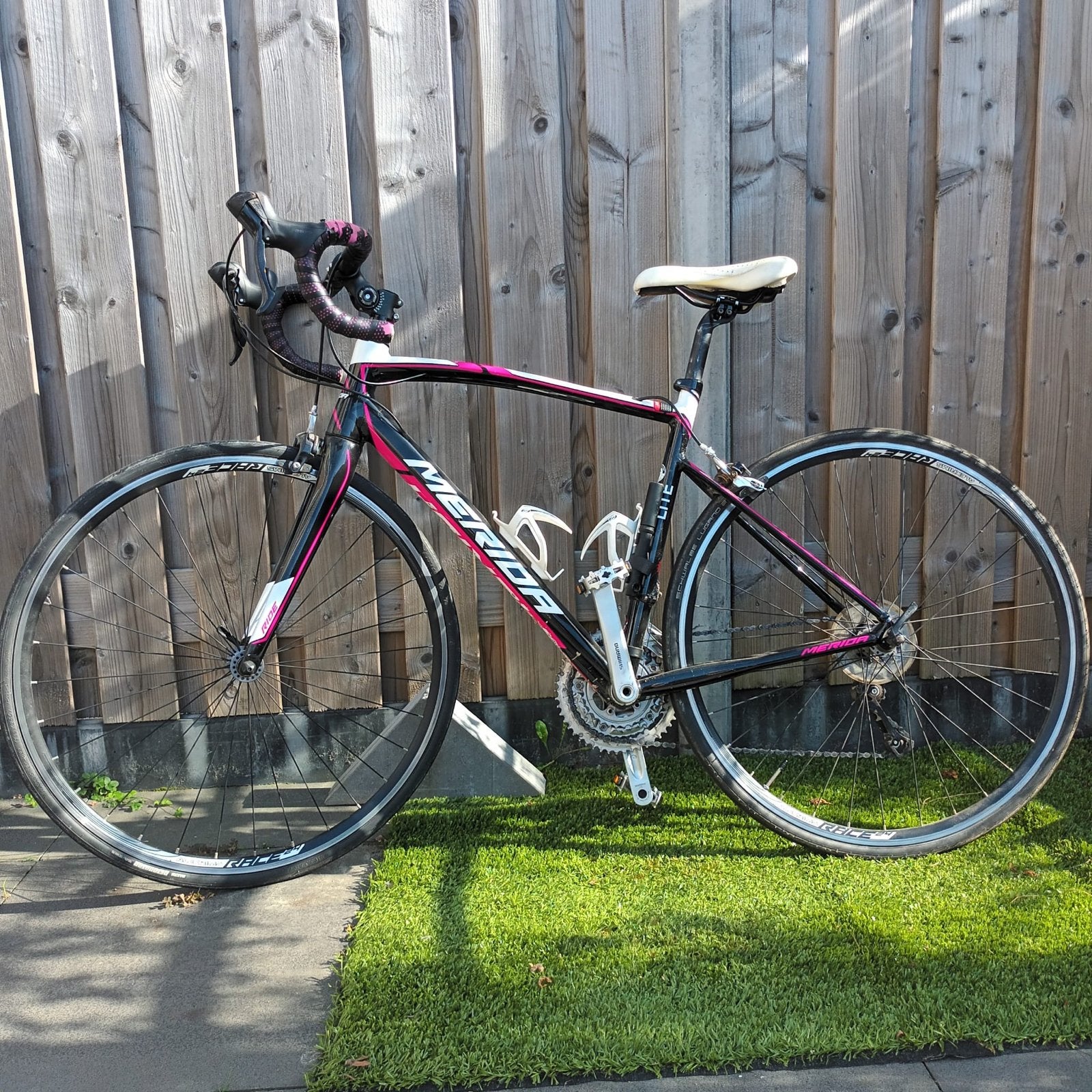 Merida racefiets - Zwart/Roze - Gebruikt, Fietsen en Brommers, 28 inch, Gebruikt, Velgrem, Aluminium
