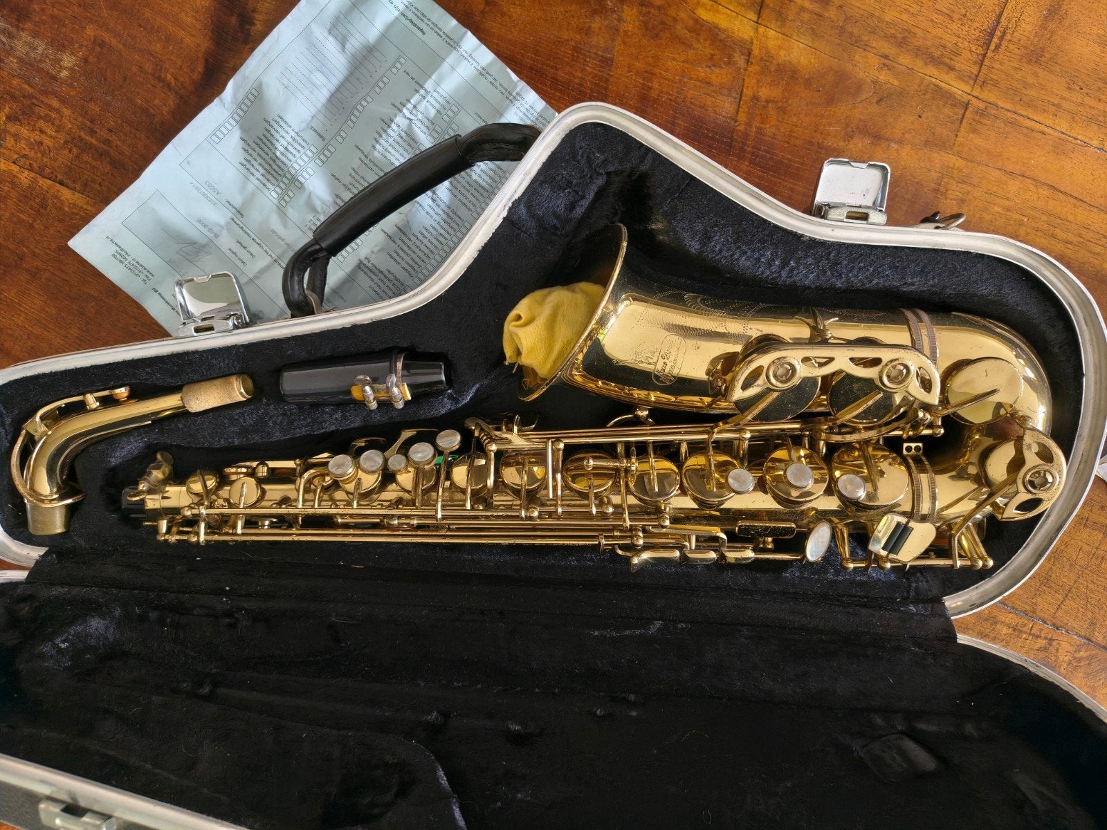 Altsaxofoon New York Symphonic, Muziek en Instrumenten, Ophalen of Verzenden, Gebruikt, Alt, Met koffer