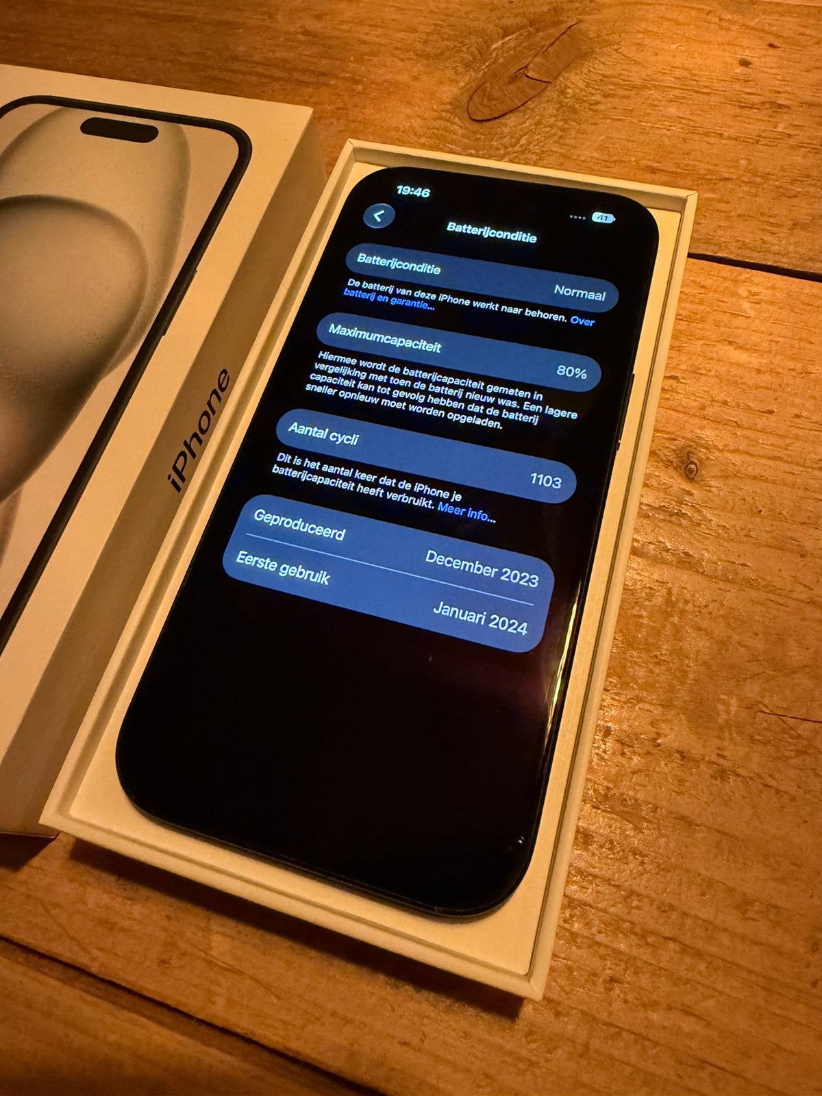 Foto 5 van Apple iPhone 15 128GB Zwart