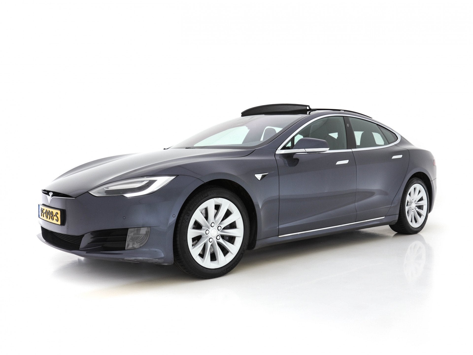 Tesla Model S 235 Kw Base [ 3-Fase-17kW ] {SoH-87%} (INCL-BT, Achterwielaandrijving, Gebruikt, Zwart, Automatische klimaatregeling