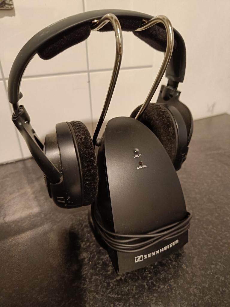 Sennheiser TR127 Draadloze Hoofdtelefoon met Oplaadstation, Gebruikt, Sennheiser, Ophalen of Verzenden, Over oor (circumaural)