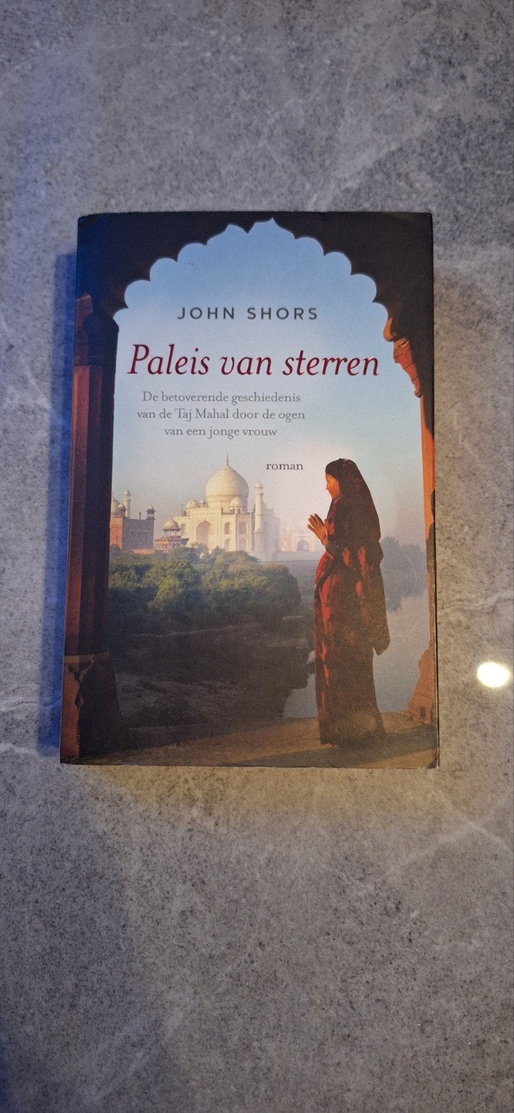 Paleis van sterren - John Shors (roman), Boeken, Ophalen of Verzenden, Gelezen, John Shors, Wereld overig