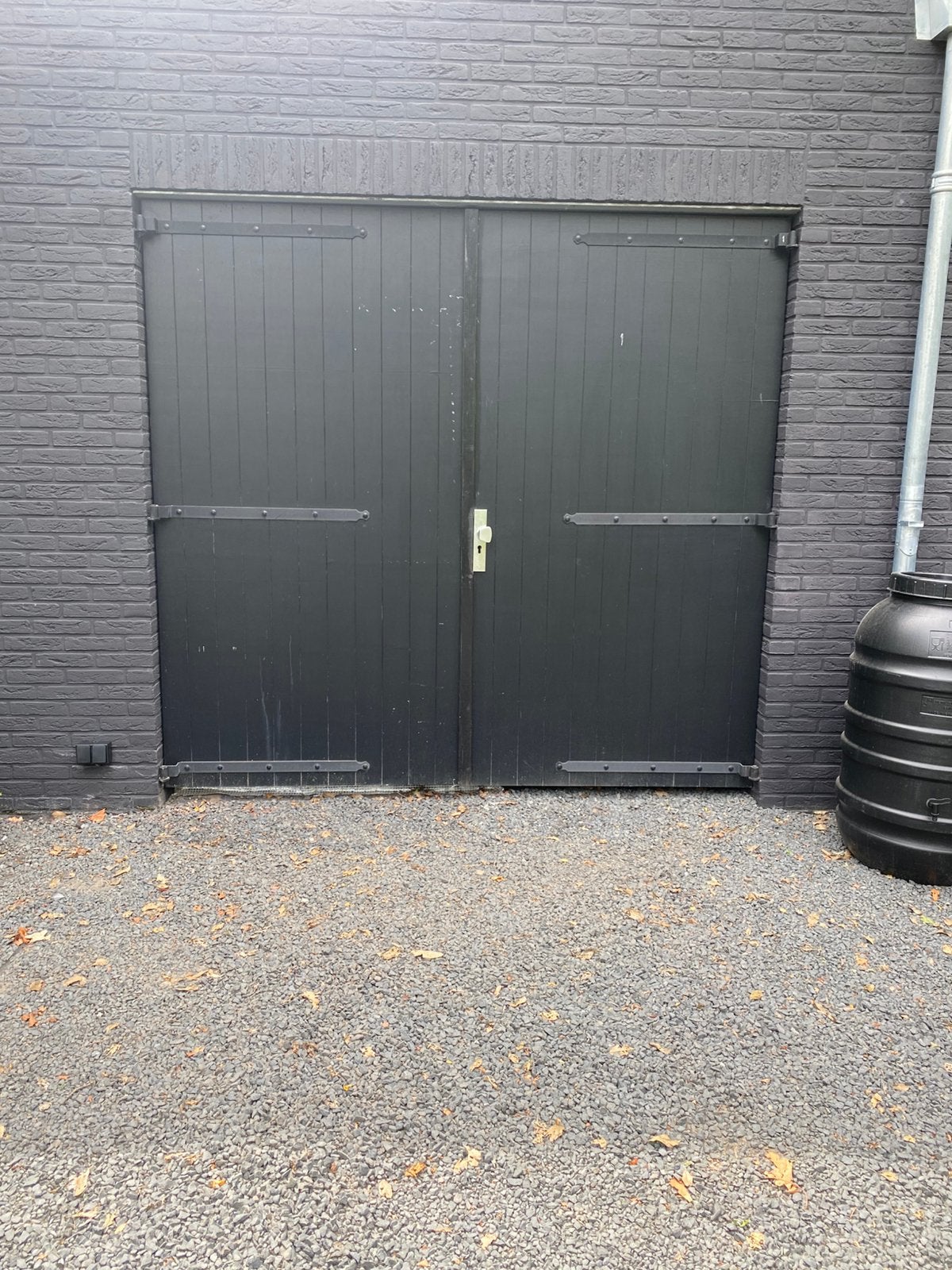 Dubbele garage deuren, Doe-het-zelf en Verbouw, Ophalen, Gebruikt, Garagedeur, Hout