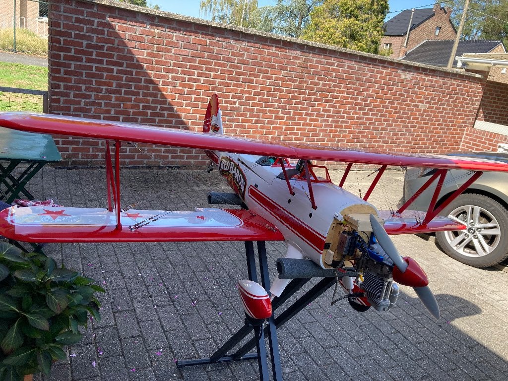 Pt 17 Stearman Red Baron Pizza squadron (nieuw!), Hobby en Vrije tijd, Modelbouw | Radiografisch | Vliegtuigen, Ophalen, Nieuw