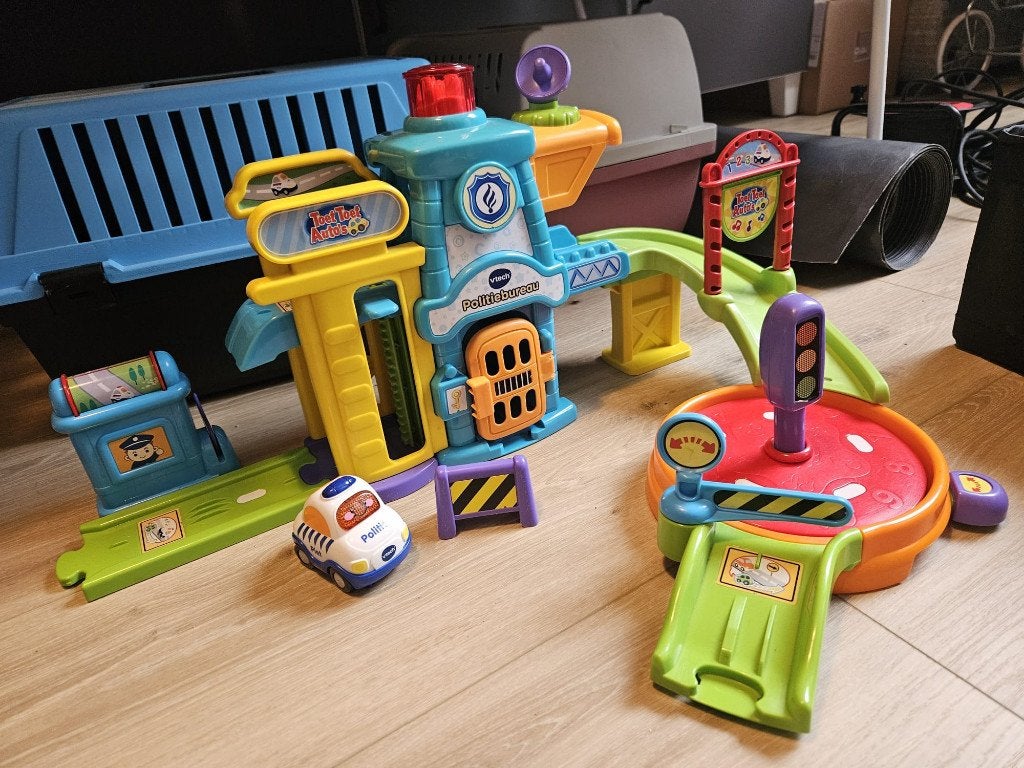 VTech Toet Toet Auto's Politiebureau en Garage, Ophalen, Gebruikt, 6 maanden tot 2 jaar
