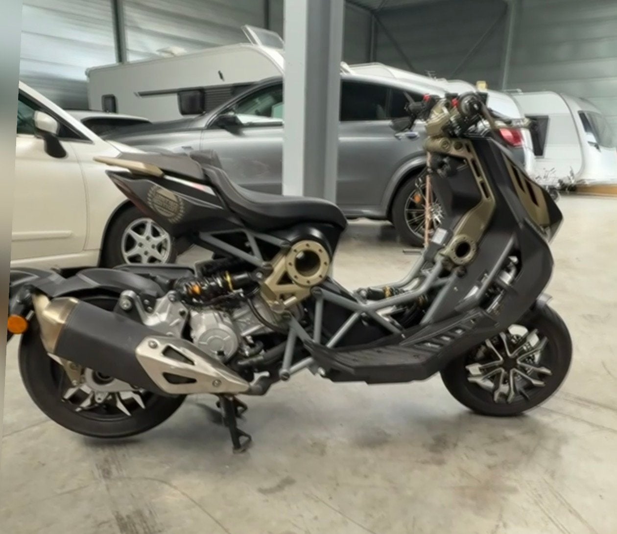 Italjet dragster limitid 200cc, Ophalen, 1 cilinder, 12 t/m 35 kW