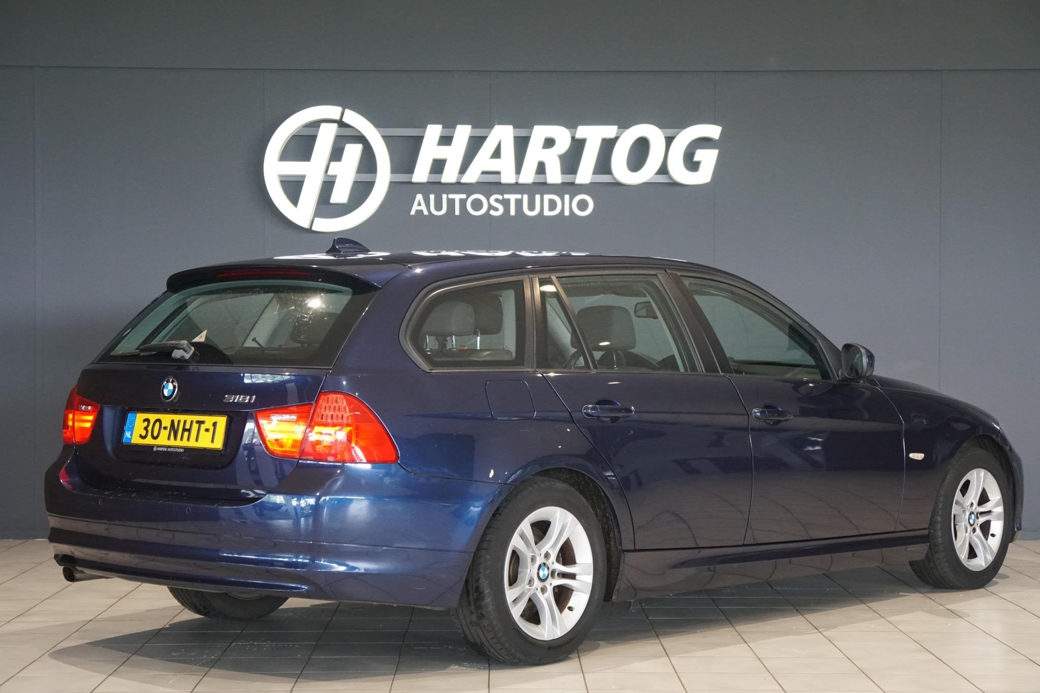 BMW 3-serie Touring 318i Business Line, Auto's, Euro 5, Blauw, Origineel Nederlands, Handgeschakeld