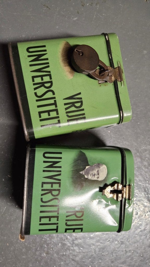 Blikken collectebusje van de vrije Universiteit Amsterdam, Verzamelen, Blikken, Gebruikt, Overige, Ophalen
