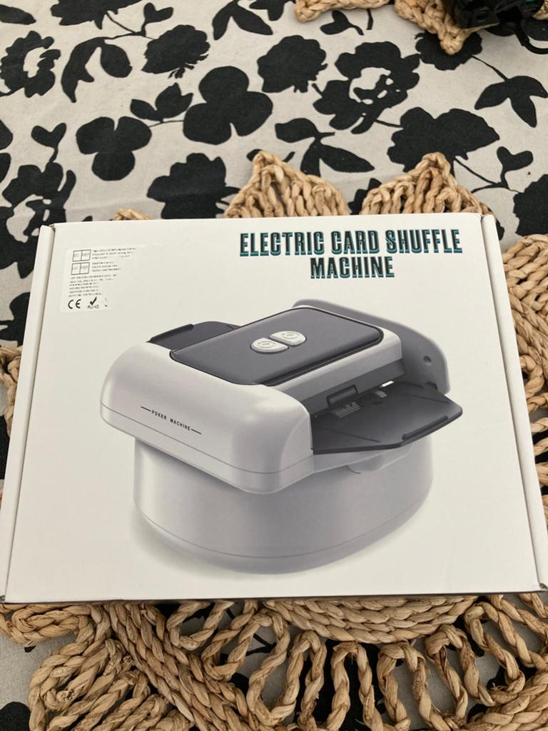 Elecktrische kaart shuffle machine nieuw in doos, Ophalen of Verzenden