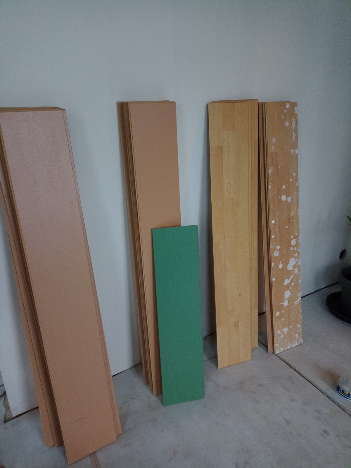 Gezocht :60 (gebruikte) laminaat planken., Huis en Inrichting, Stoffering | Vloerbedekking, Ophalen, Gebruikt, 25 tot 50 m², Laminaat