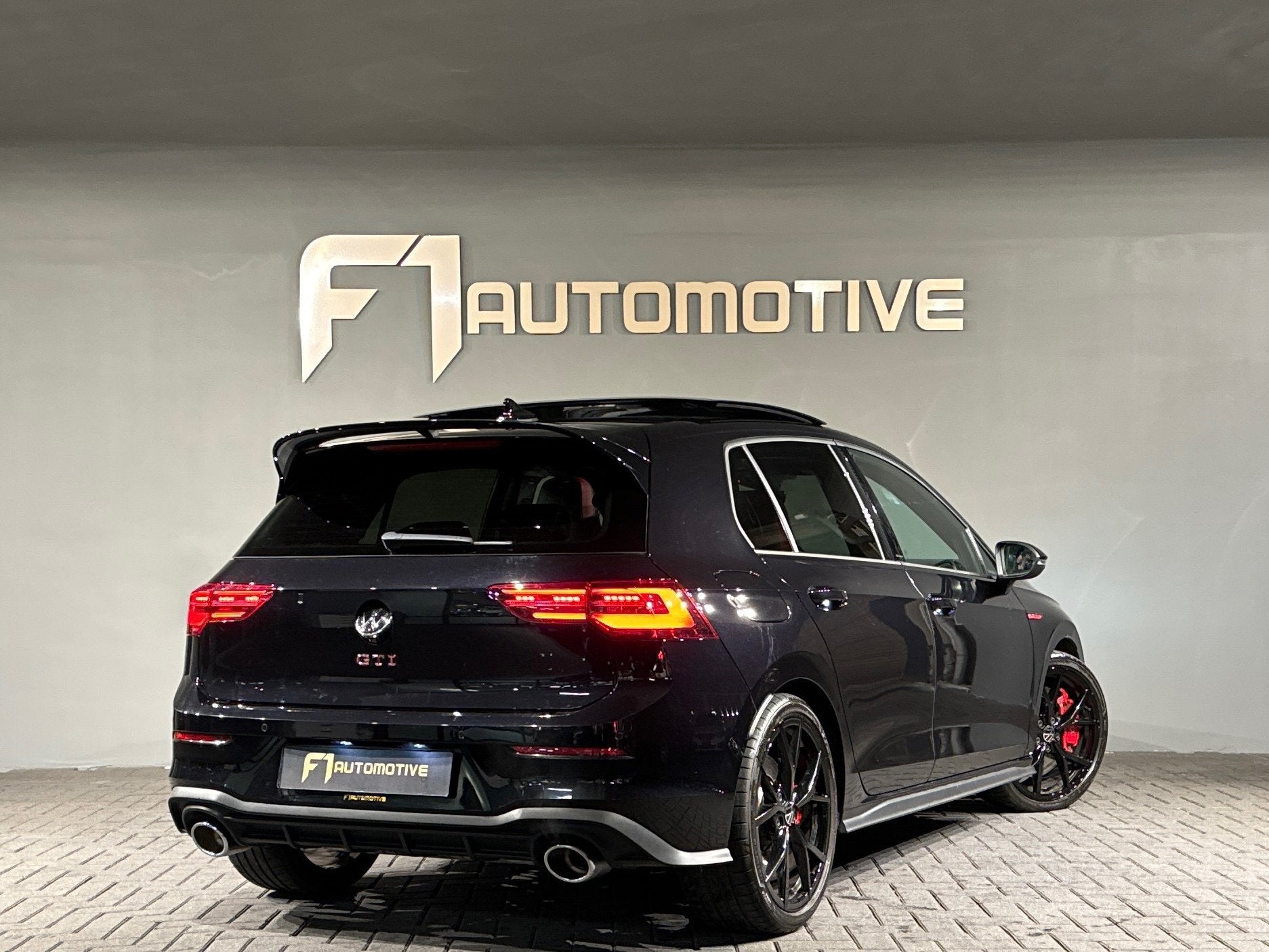Volkswagen GOLF 2.0 TSI GTI Clubsport Pano|H/K|HuD|IQ|Keyles, 4 cilinders, 1984 cc, Zwart, Bedrijf