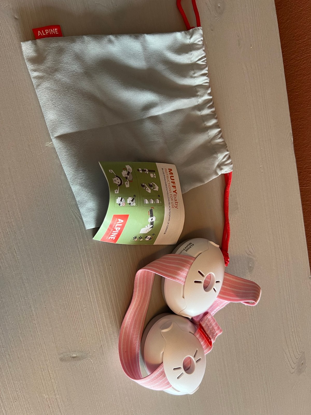 Alpine Muffy Baby gehoorbescherming, Kinderen en Baby's, Overige Kinderen en Baby's, Ophalen, Zo goed als nieuw