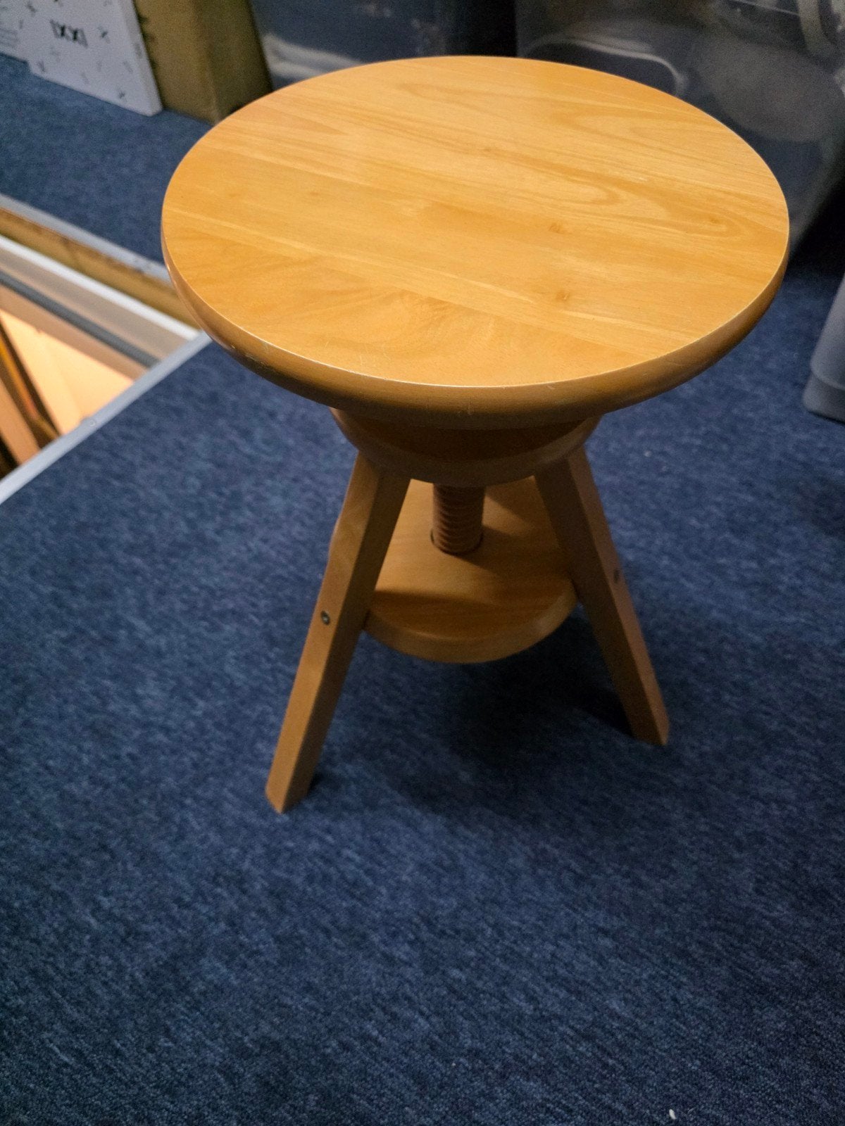 In hoogte verstelbare houten kruk, Huis en Inrichting, Ophalen, In hoogte verstelbaar, Gebruikt, Hout