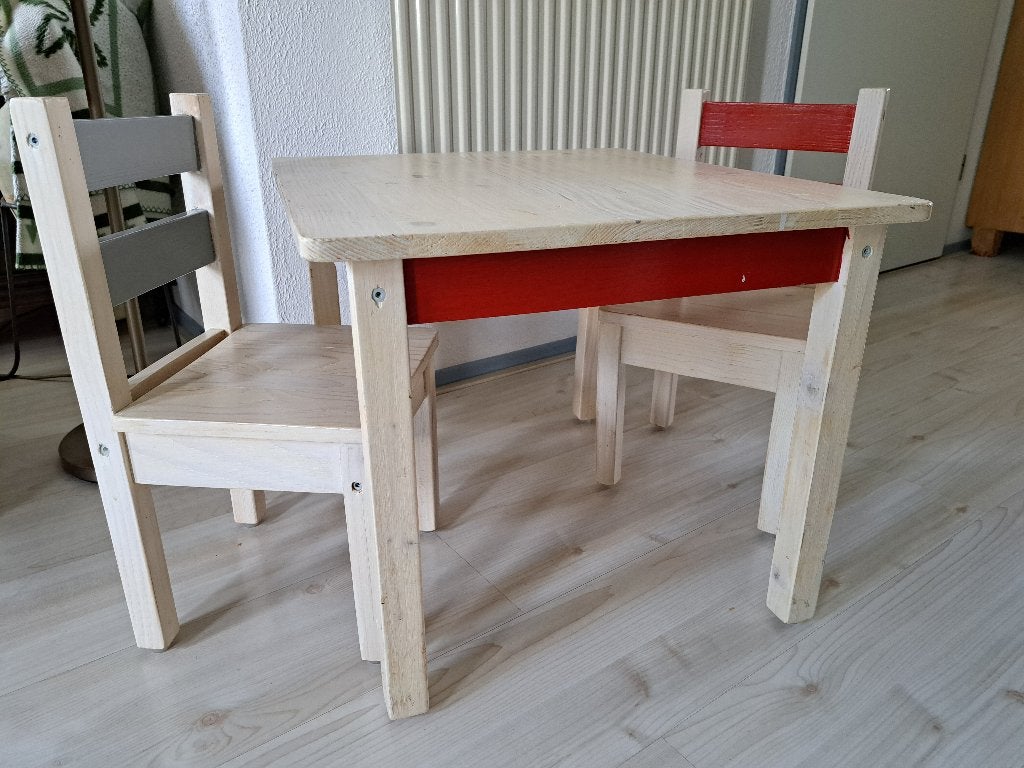 kindertafeltje met stoeltje, Ophalen, Zo goed als nieuw, Overige typen