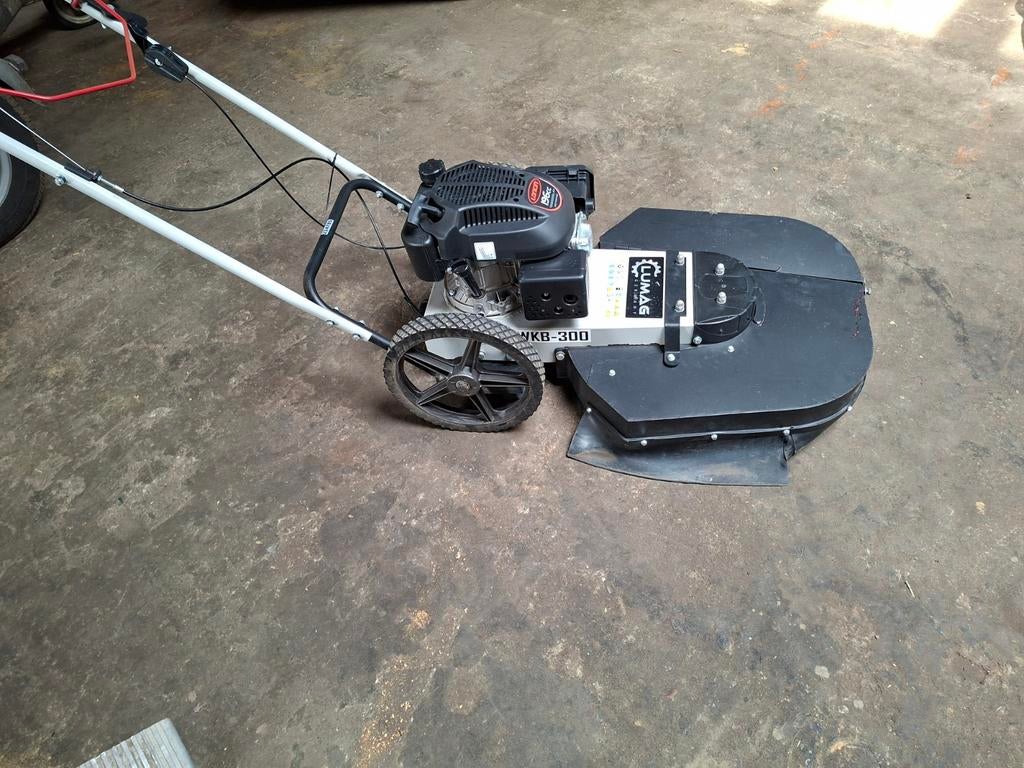 Lumag wkb 300 borstelmachine, Ophalen, Zo goed als nieuw