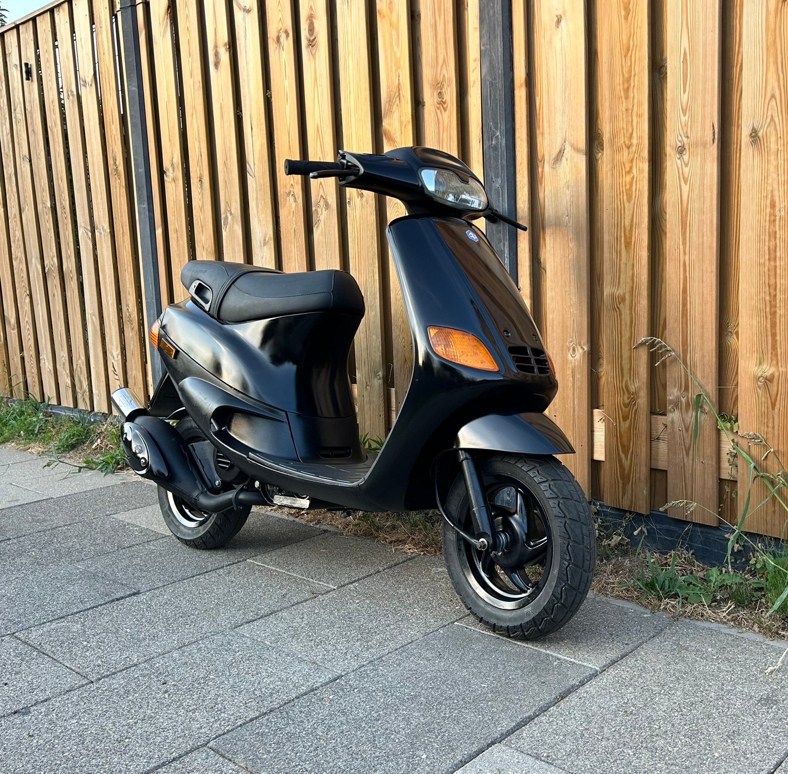 Erg nette piaggio zip type 2 brom, Fietsen en Brommers, Ophalen, Zo goed als nieuw, Benzine, Zip