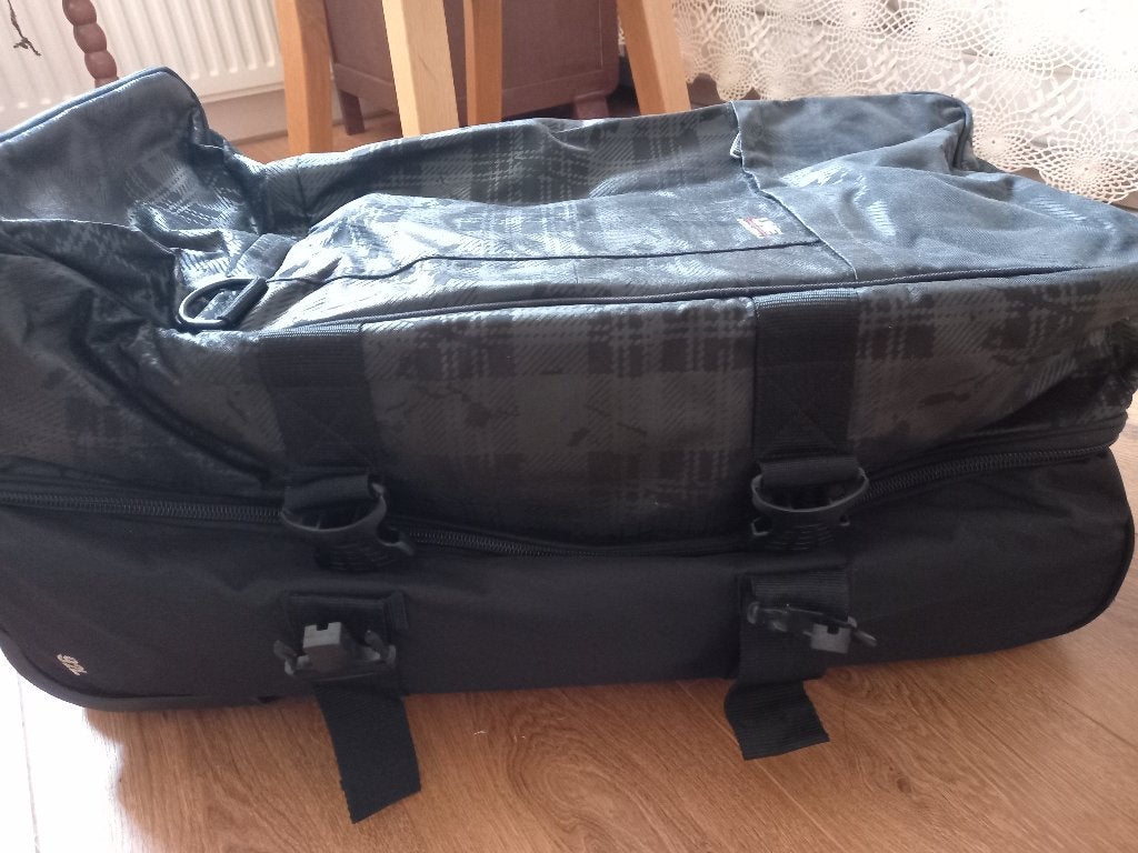 reistas met wieltjes, Ophalen, Zwart, Zo goed als nieuw, 60 tot 80 cm