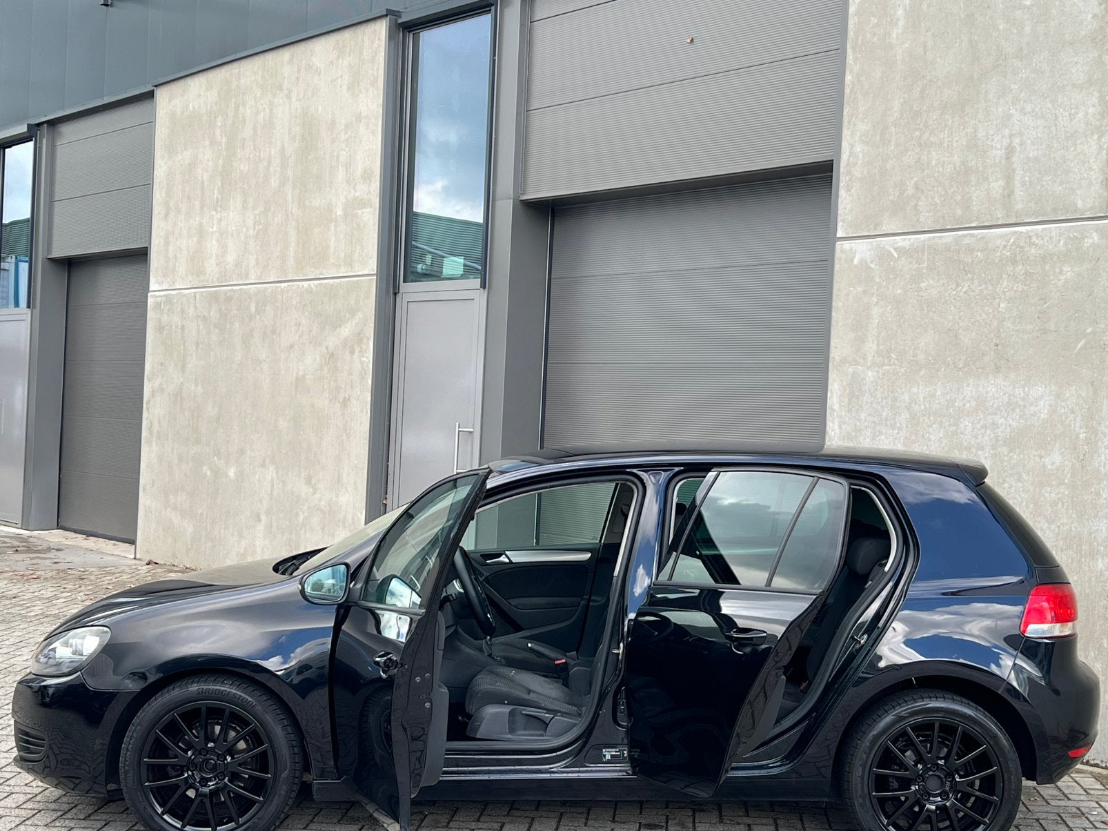 Zwarte Volkswagen Golf 6 1.6 5-Deurs Benzine/NieuweAPK/Airco, Voorwielaandrijving, Stof, 4 cilinders, 610 kg