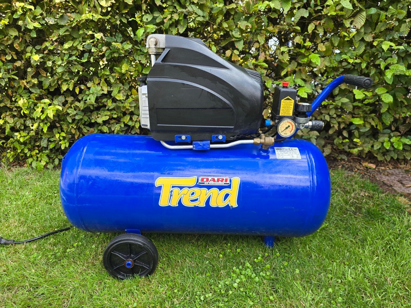 Dari compressor 50 liter tank zgan, Doe-het-zelf en Verbouw, Compressors, Ophalen, 6 tot 10 bar, Zo goed als nieuw, 25 tot 100 liter