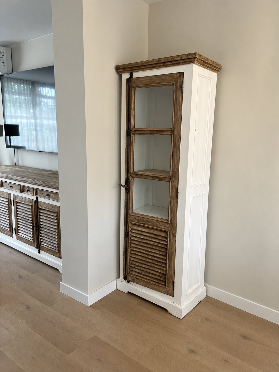 Amanda Tower Living Serie: Kast, Dressoir & Eettafel, Ophalen