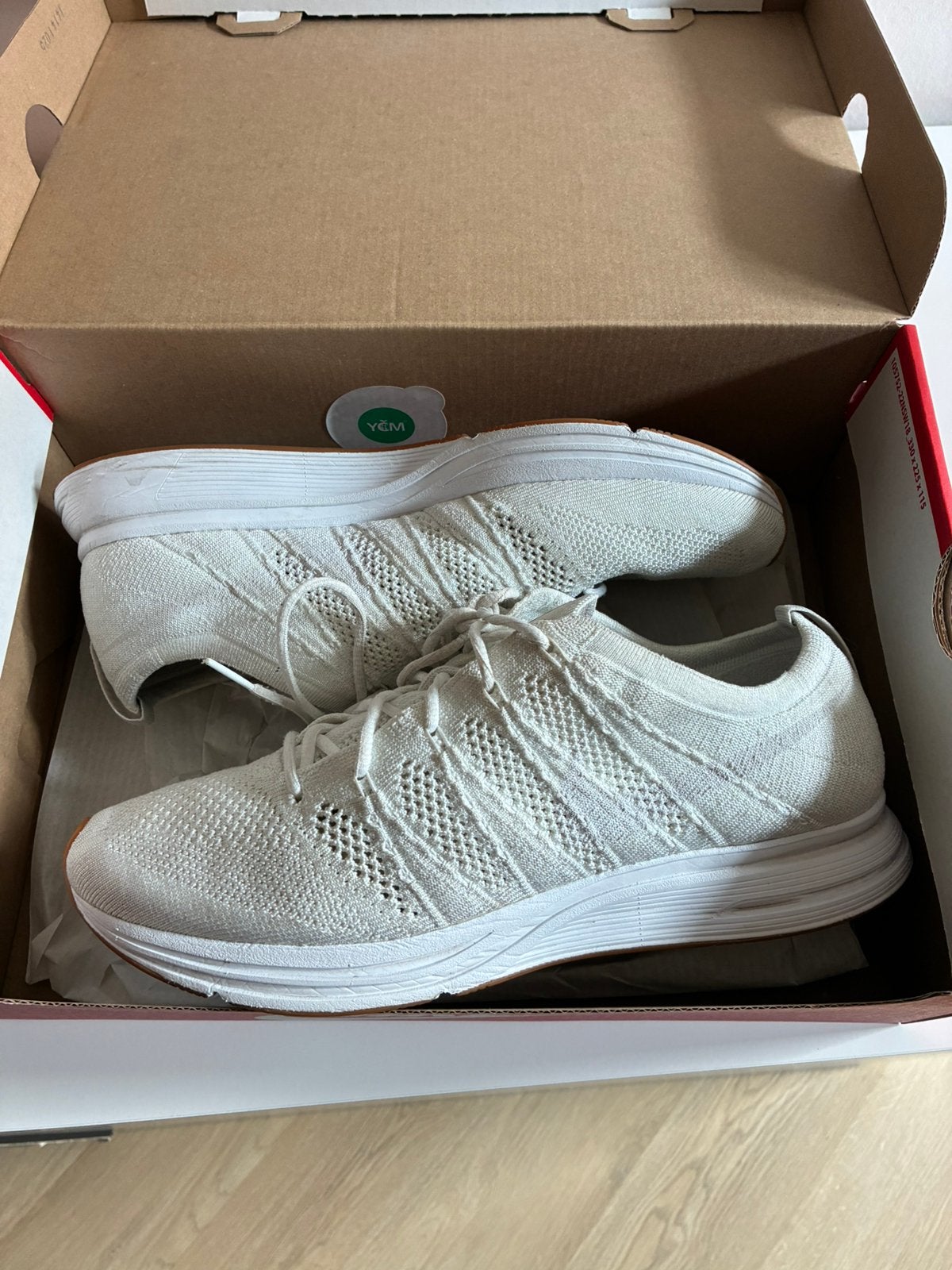 Nike flyknit trainer all white 42,5, Kleding | Heren, Schoenen, Ophalen of Verzenden, Zo goed als nieuw, Wit