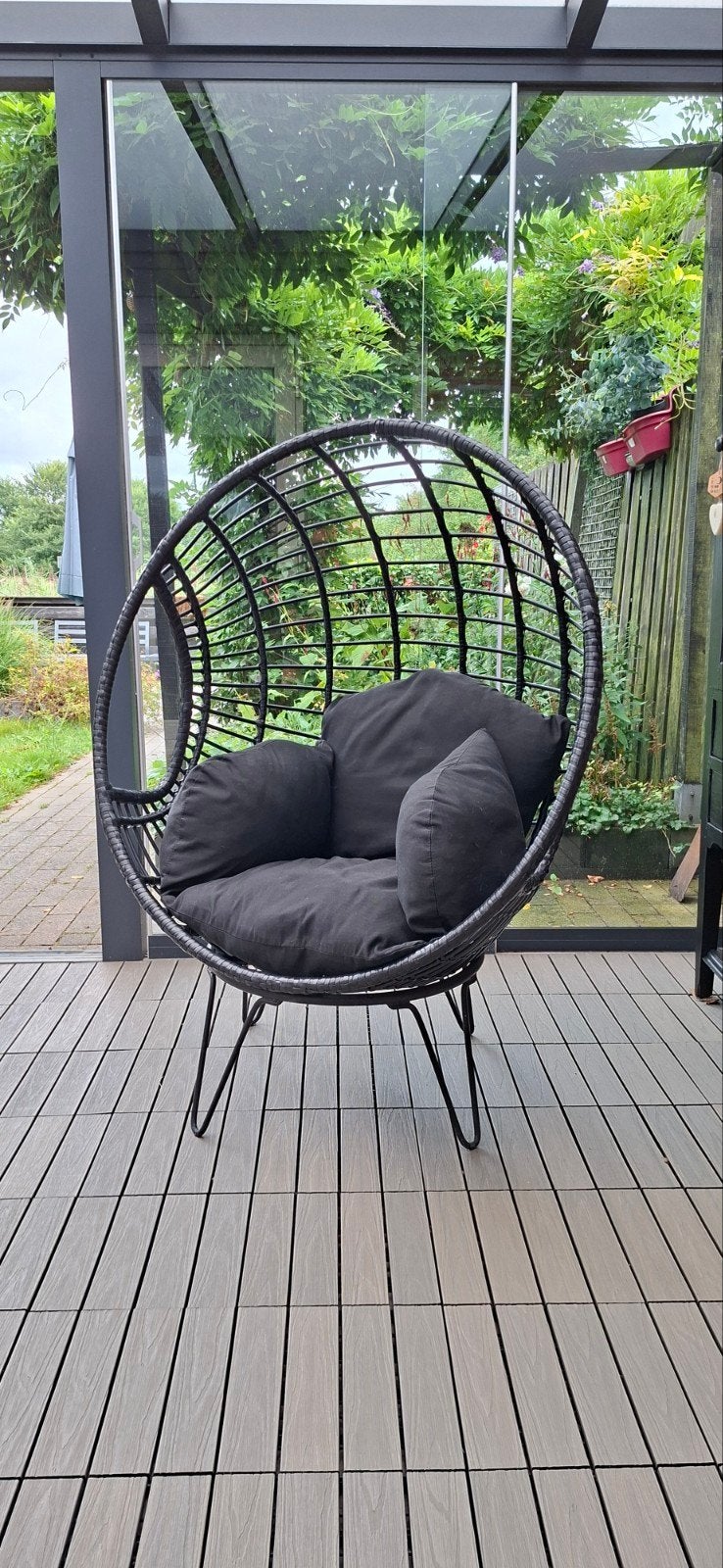 Staande Eierstoel met Kussen - Zwart Wicker Design, Ophalen, Zo goed als nieuw, Wicker