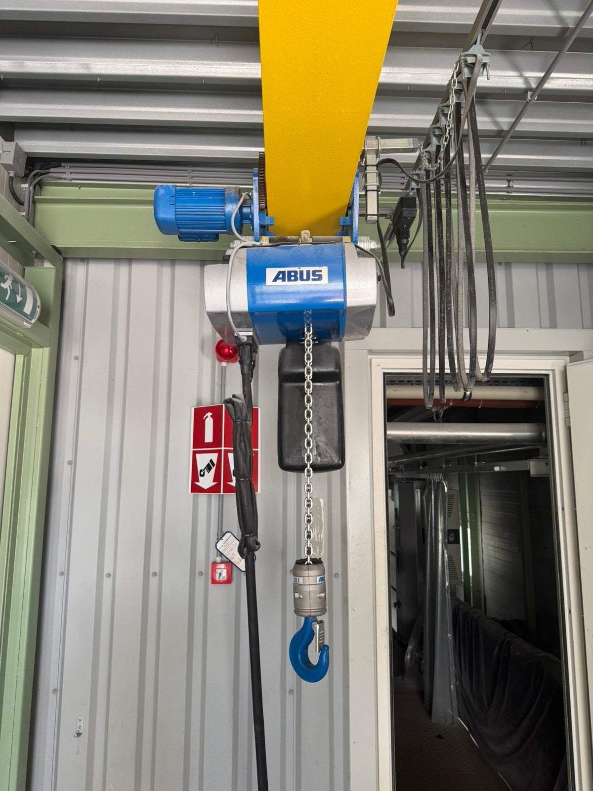 ABUS elektrische kettingtakel 2 ton met elektrische loopkat, Ophalen