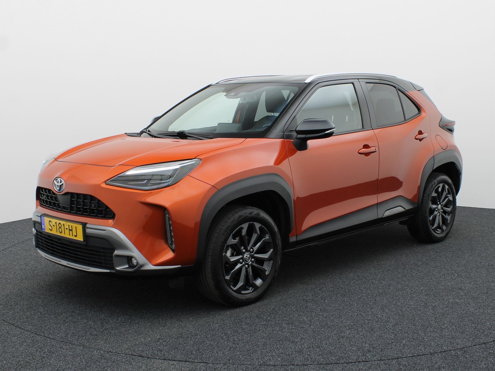 Toyota Yaris Cross 1.5 Hybrid Explore | Keyless | Stoelverw., 12 maanden, Stof, Gebruikt, Overige kleuren