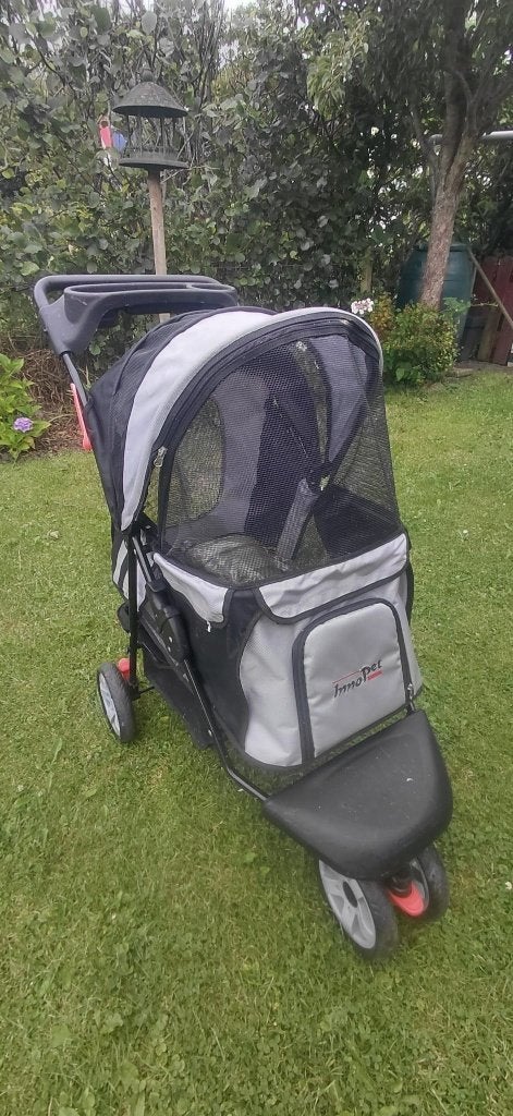 Honden-wandelwagentje, Innopet, Ophalen, Zo goed als nieuw, Hondenbuggy