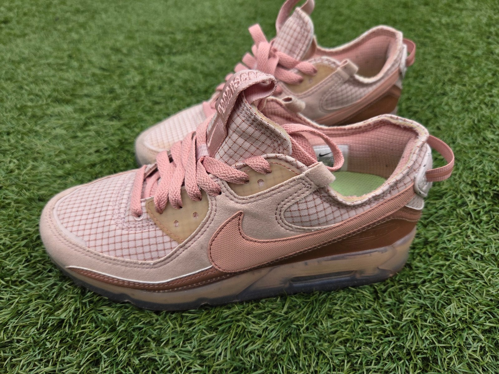 Roze Nike air Terrascape maat 38,5, Verzenden, Zo goed als nieuw, Roze, Sneakers of Gympen