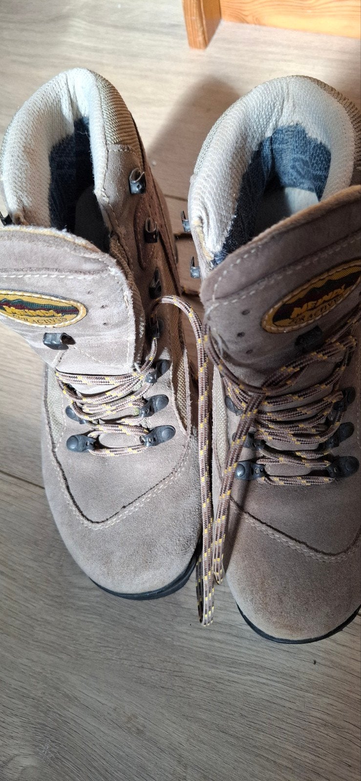 Meindl Bergschoenen Maat 40 - Nauwelijks Gebruikt, Sport en Fitness, Bergsport en Wandelen, Ophalen of Verzenden