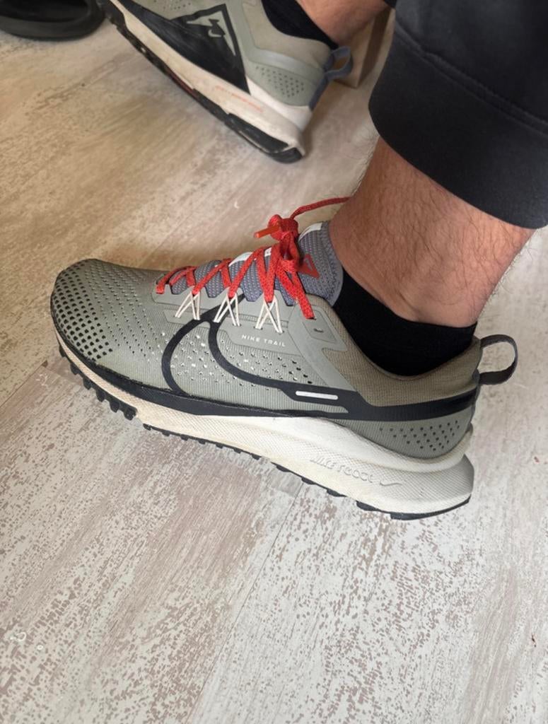 Nike Pegasus Trail Hardloopschoenen Heren - Maat 42, Overige kleuren, Sportschoenen, Ophalen of Verzenden, Zo goed als nieuw