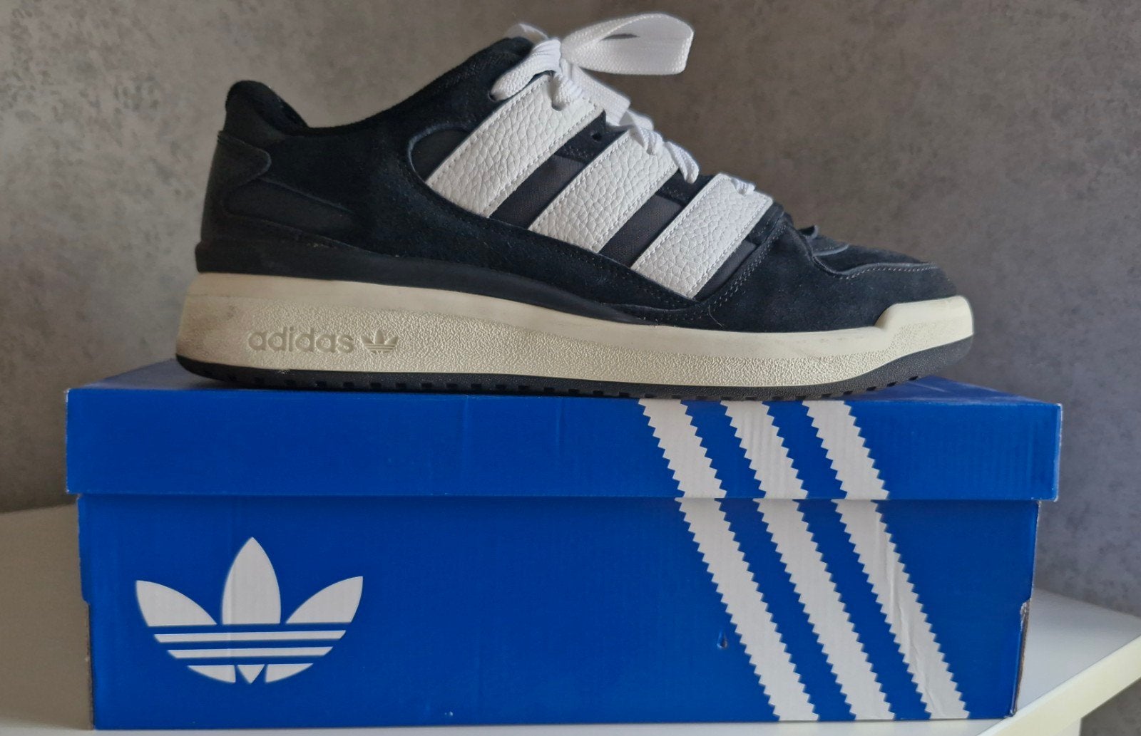 Adidas Forum 2000, Kleding | Heren, Ophalen of Verzenden, Zo goed als nieuw, Adidas, Sportschoenen