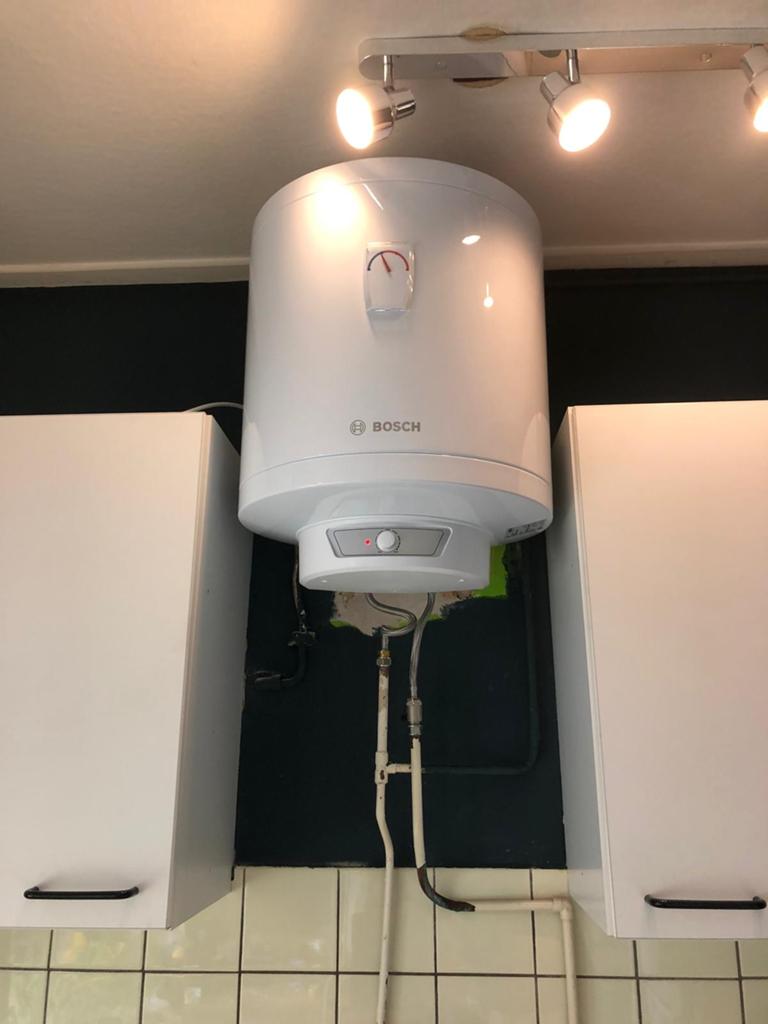 Elektrische Bosch Tronic 4000 T Boiler 48 liter, Ophalen, 20 tot 100 liter, Boiler, Zo goed als nieuw