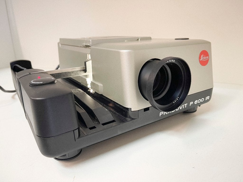 Leica PRADOVIT P600 IR Slide Projector met COLORPLAN-P2 Lens, N, Leica, Ophalen of Verzenden, N