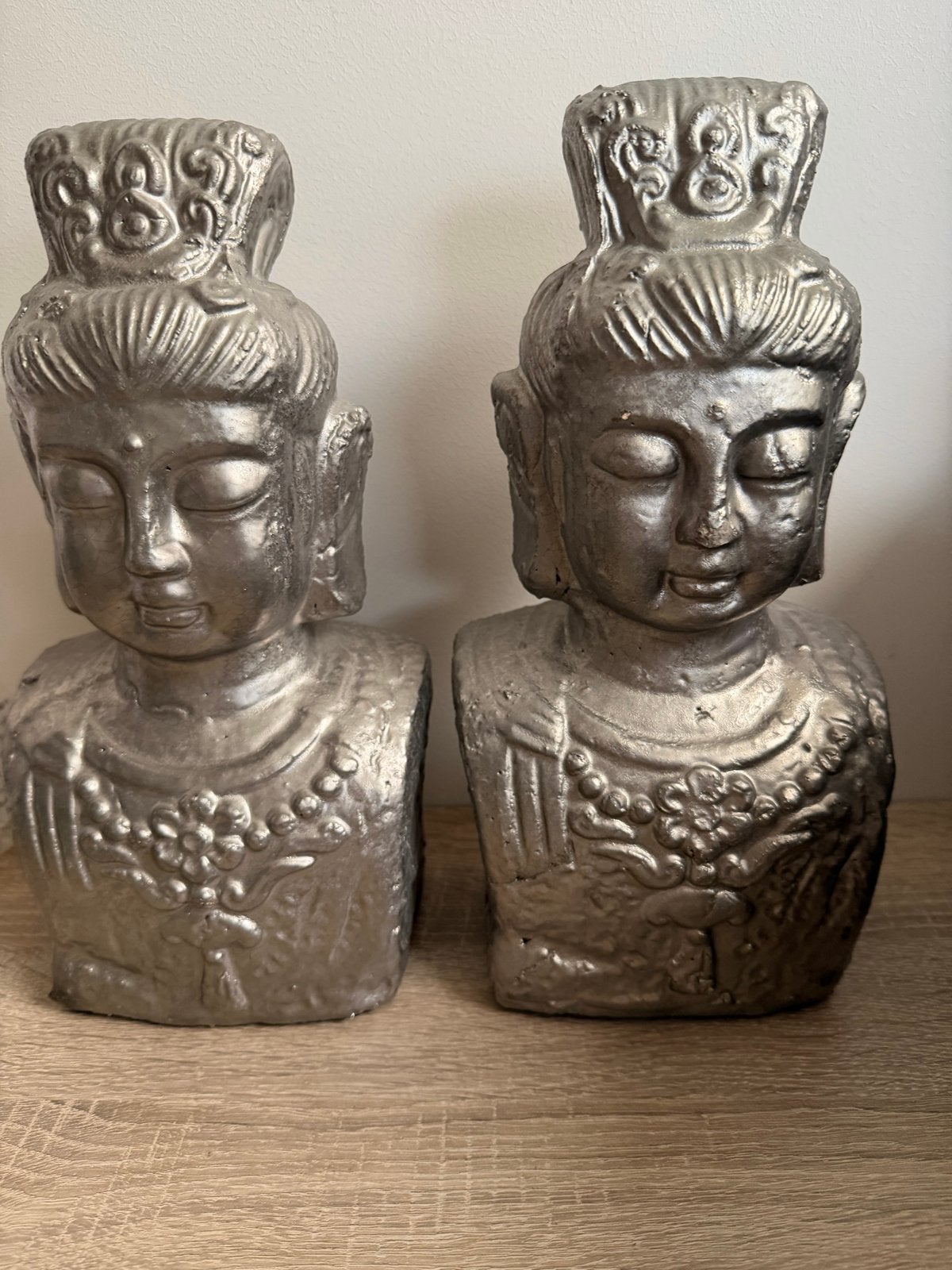 Schitterende Set van 2 Boeddha beelden - Zilverkleurig, Ophalen of Verzenden, Steen/keramiek, Zilver, Oosters