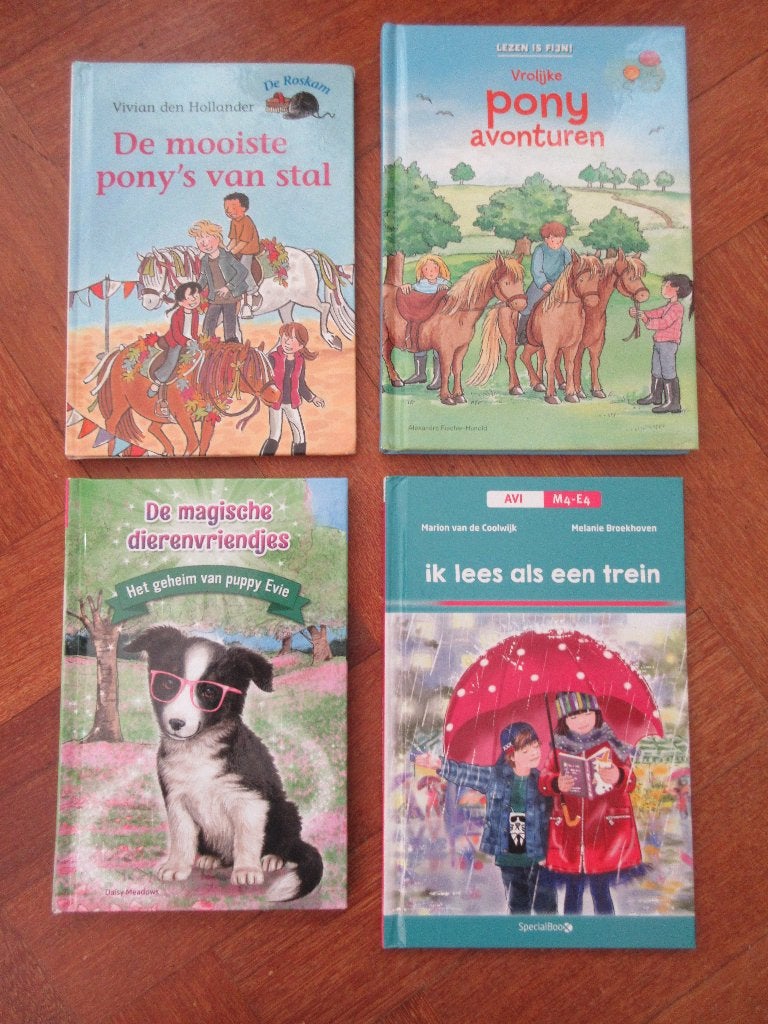 4 x boeken Avi M4 / E4, Ophalen of Verzenden, Gelezen, Fictie algemeen