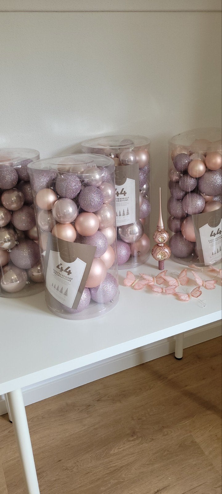 Kerstballen en accessoires €50, Ophalen