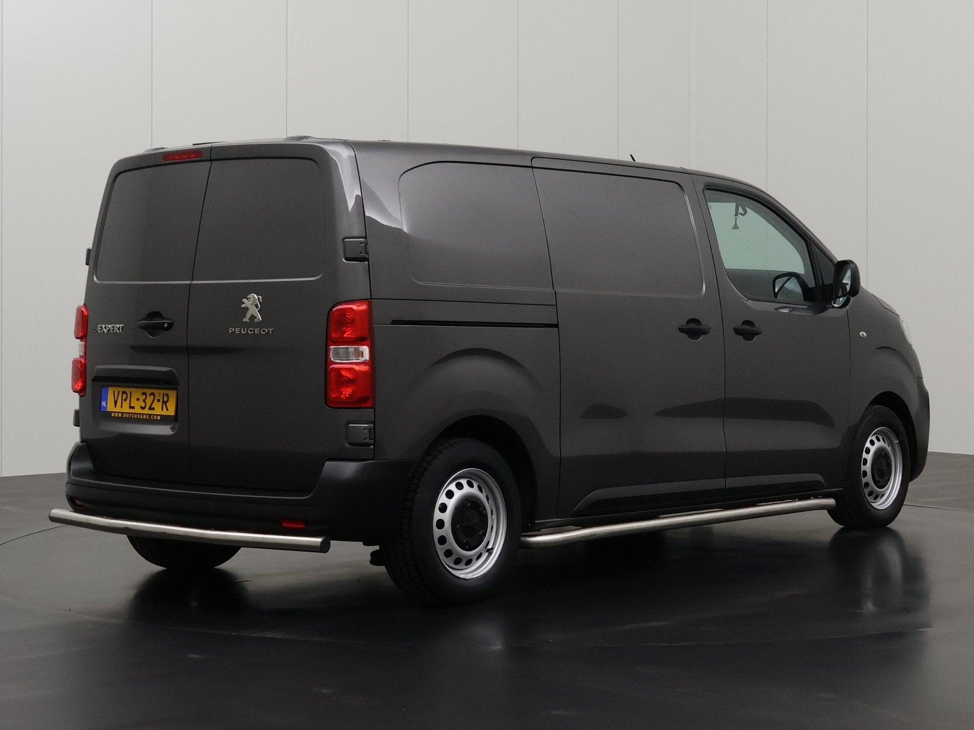 Peugeot e-Expert Premium 75 kWh | Elektrisch | SOH 88,2% | M, Dealer onderhouden, 136 pk, Gebruikt, Zwart