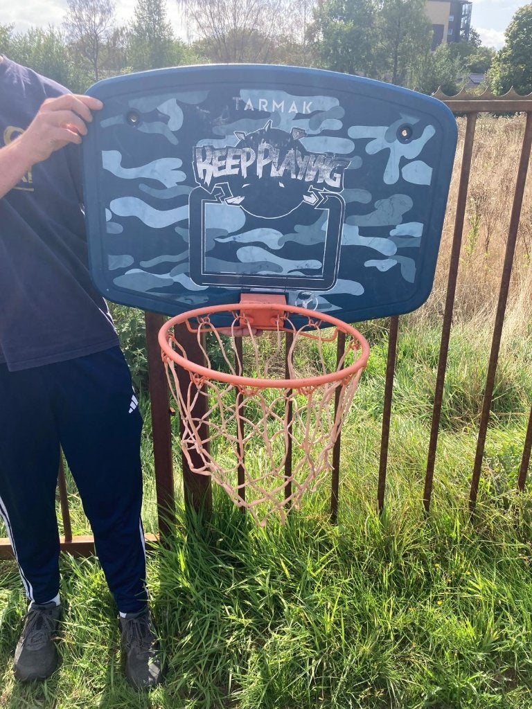Tarmak basketbal basket - Leuk voor kinderen!, Sport en Fitness, Basketbal, Ophalen, Gebruikt, Ring, Bord of Paal