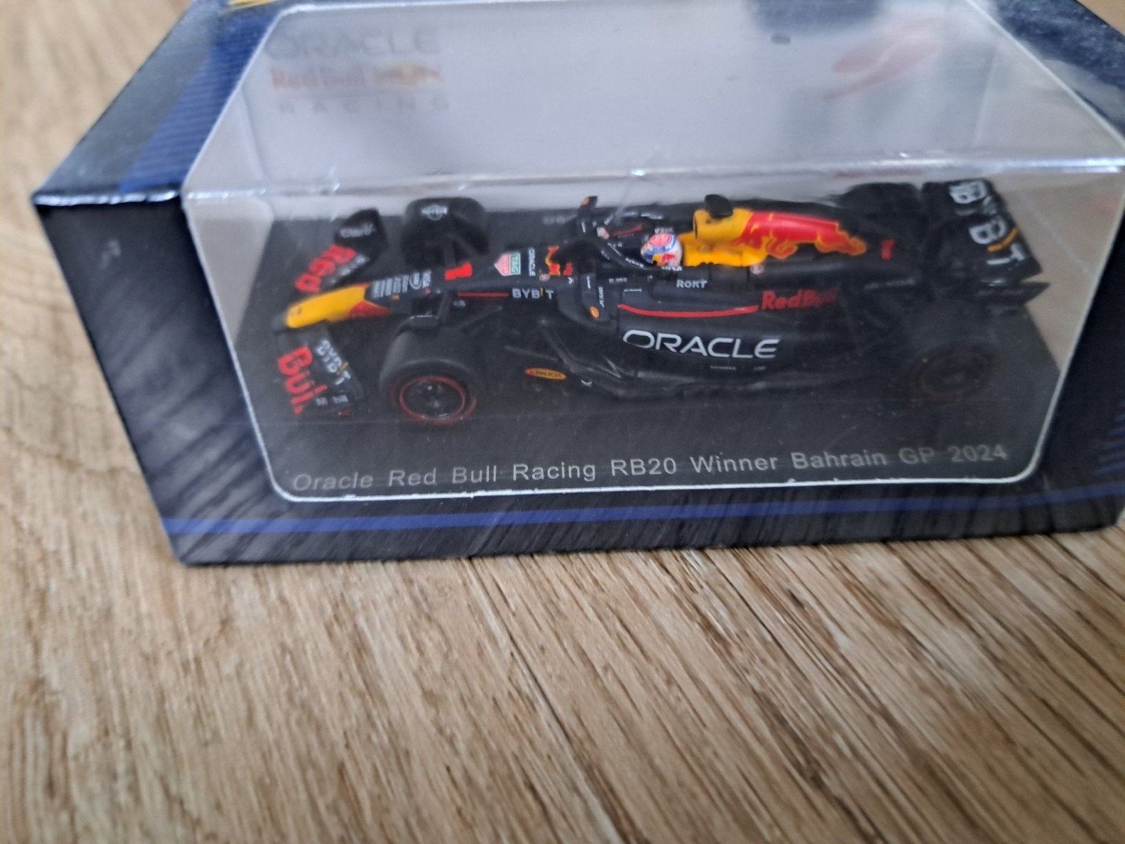 Spark 1:64 Max Verstappen Red Bull RB20 bahrain GP 2024, Ophalen of Verzenden, Nieuw, Formule 1