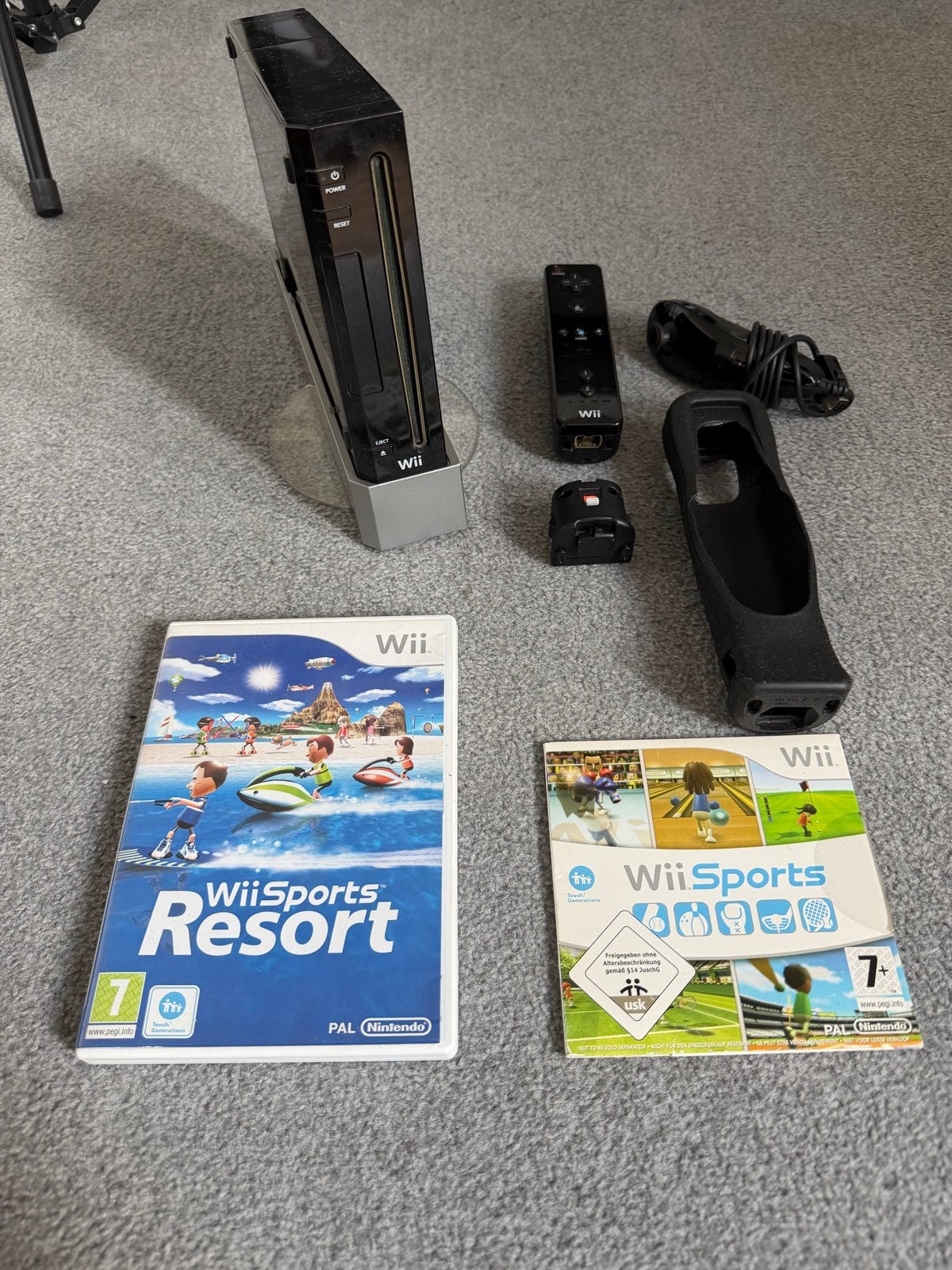 Nintendo Wii zwart + Wii Sports & Resort + MotionPlus, Ophalen of Verzenden, Gebruikt, Met 1 controller, Met games