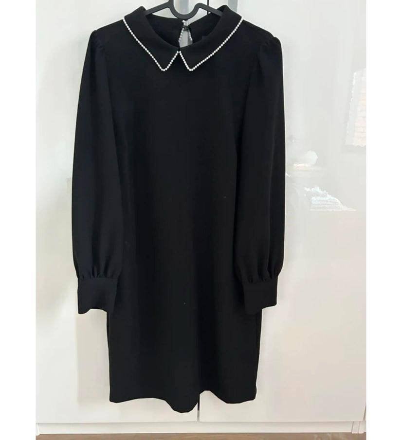 Marks & Spencer black dress with pearl collar M, Maat 38/40 (M), Ophalen of Verzenden, Zo goed als nieuw, Boven de knie