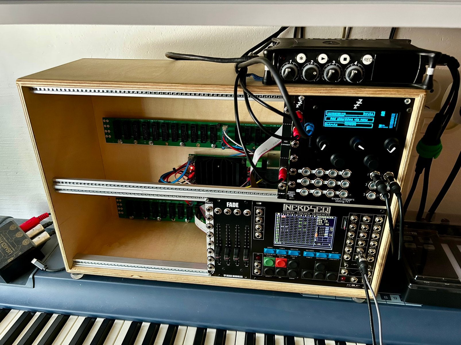 Eurorack modules en Doepfer A-100 LC6 case, Ophalen of Verzenden, Zo goed als nieuw, Overige merken